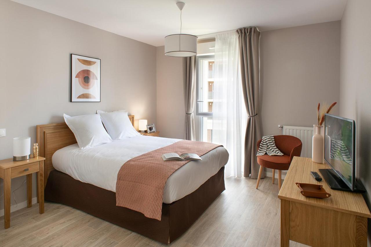 Le Criterium Aparthotel Écouflant Kültér fotó
