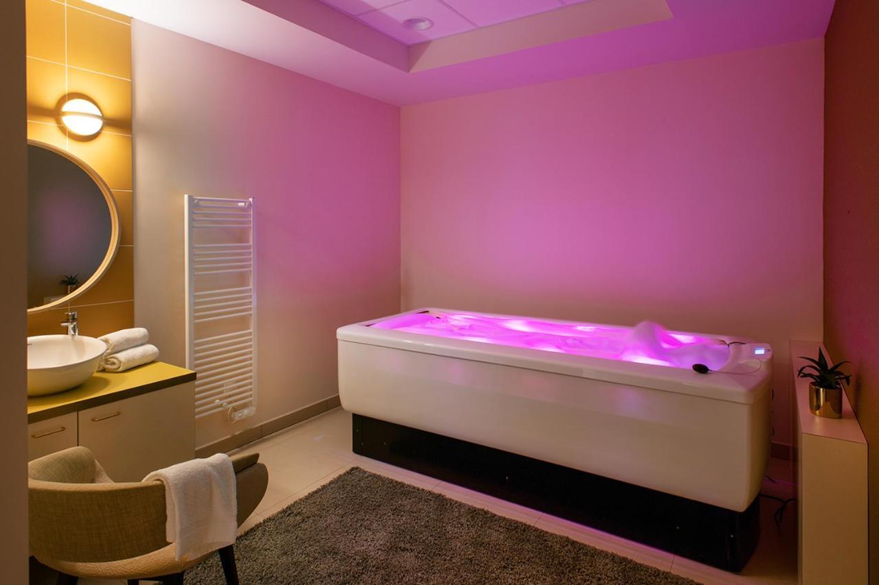 Le Criterium Aparthotel Écouflant Kültér fotó